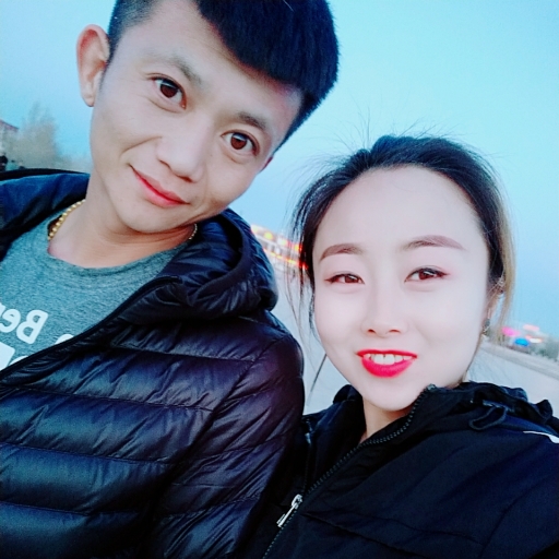 周某夜间驾驶大货车在没有路灯的城市道路上以