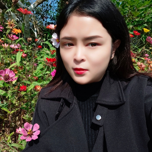 张某驾驶车辆在高速公路上发生故障不能移动,