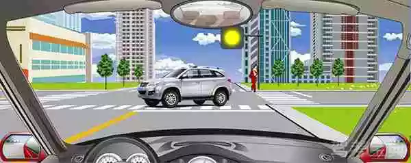 遇到这样的路口，以下哪做法是正确的？
