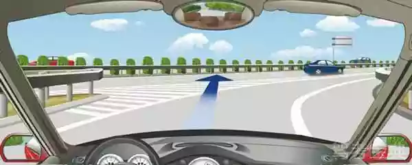 可以从这个位置直接驶入高速公路行车道。
